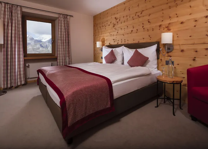 Hotel Riffelhaus 1853 4*